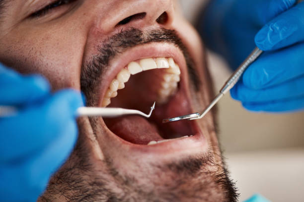 Best Dentist Open Late Near Me  in Garrison, TX